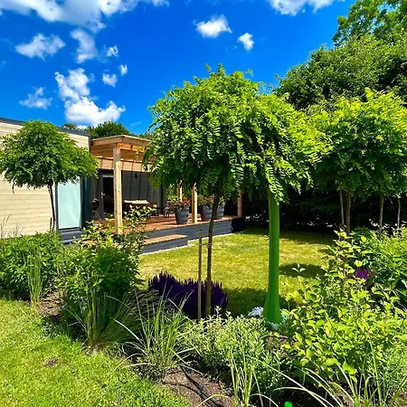 Eden House Ferienhaus